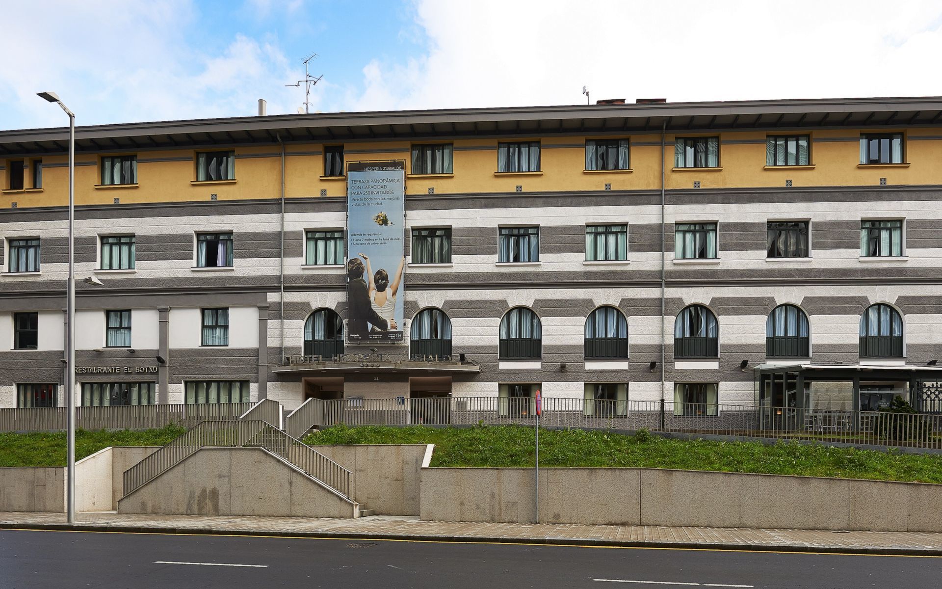 Abba Euskalduna Hotel Bilbao Bagian luar foto